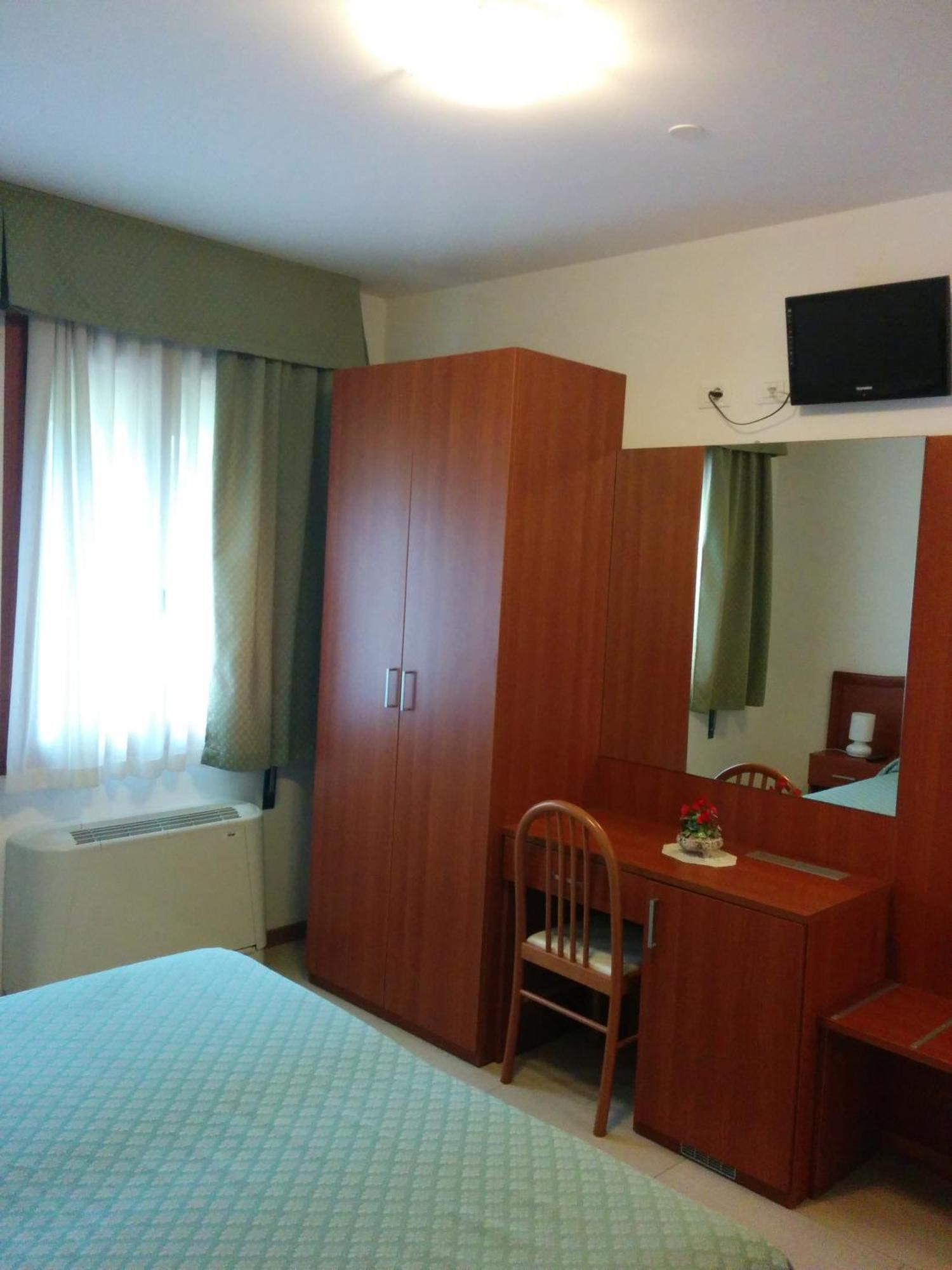 Agriturismo La Chioccia Campagna Lupia Bilik gambar